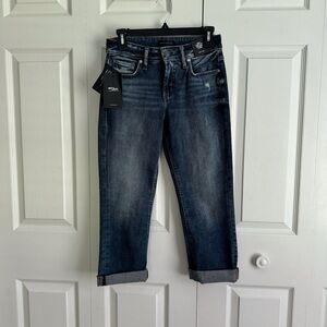 SILVER JEANS CO. SUKI CURVY FIT MID RISE CAPRI  Size 27